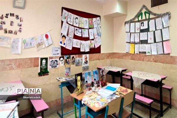 نمایشگاه یادواره شهیدان در دبستان شهید اندرزگو منطقه ۱۳