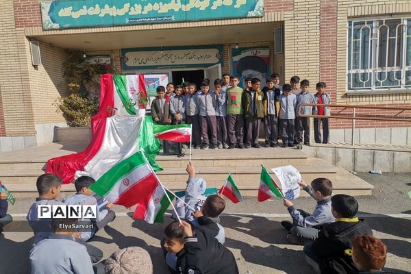 نو اختن زنگ انقلاب در مدارس پسرانه خلیل‌آباد