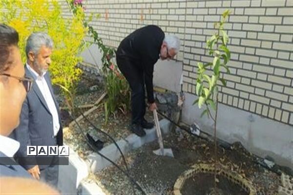 بازدید رئیس سازمان ملی تعلیم و تربیت کودک از مدارس رودان