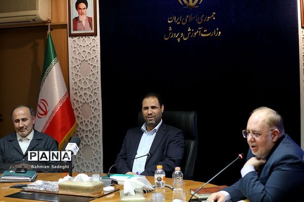 دیدار وزیر آموزش و پرورش با جمعی از نمایندگان تشکل‌های فرهنگیان