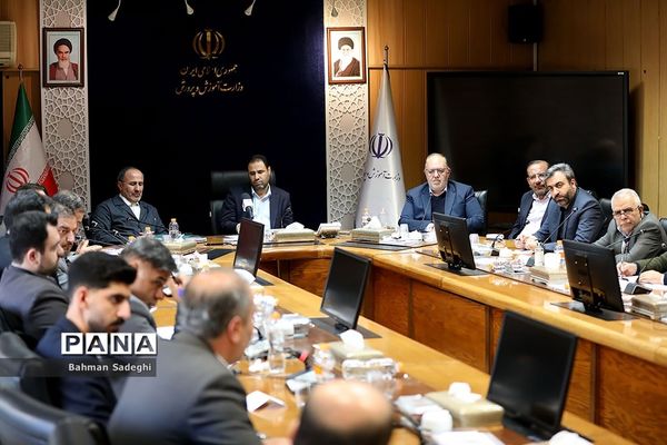 دیدار وزیر آموزش و پرورش با جمعی از نمایندگان تشکل‌های فرهنگیان