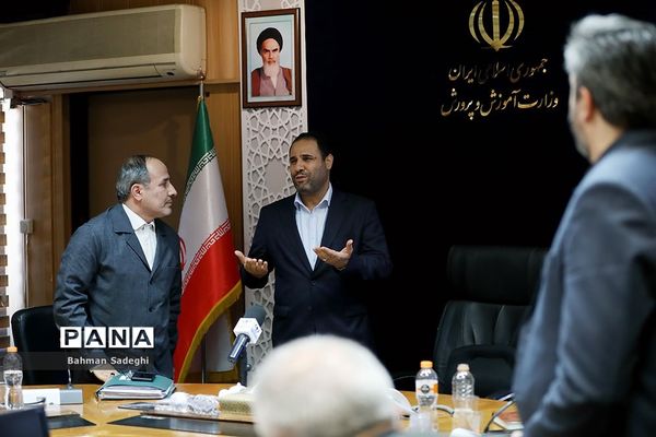دیدار وزیر آموزش و پرورش با جمعی از نمایندگان تشکل‌های فرهنگیان