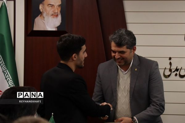 مراسم تجلیل از برگزیدگان پویش «بیمــه شــرط عقــل است» در ساختمان صندوق تامین خسارت‌های بدنی