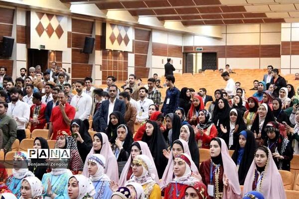 جشنواره اقوام دانشجو معلمان سراسر کشور در بوشهر