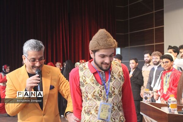 جشنواره اقوام دانشجو معلمان سراسر کشور
