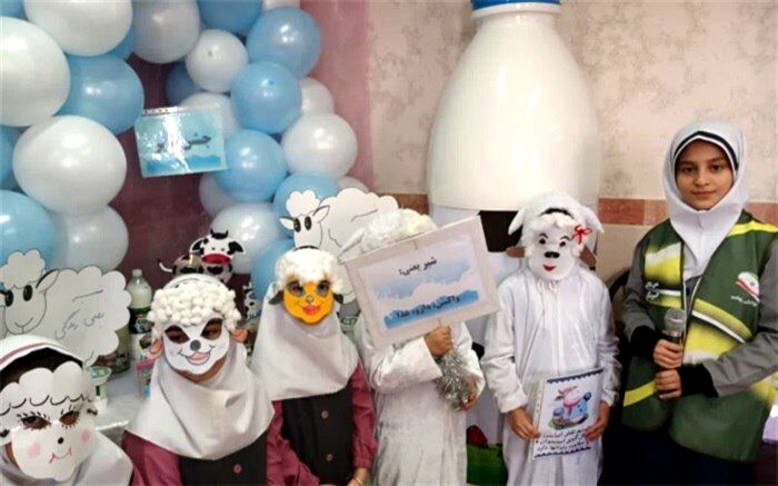 آغاز طرح توزیع شیررایگان در مدارس ابتدایی شهرستان اسلامشهر /فیلم