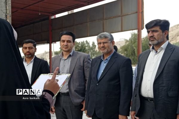 حضور  مشاور اجرایی وزیر آموزش و پرورش در بندرخمیر