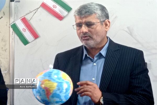 حضور  مشاور اجرایی وزیر آموزش و پرورش در بندرخمیر