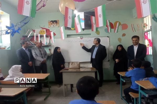 حضور  مشاور اجرایی وزیر آموزش و پرورش در بندرخمیر