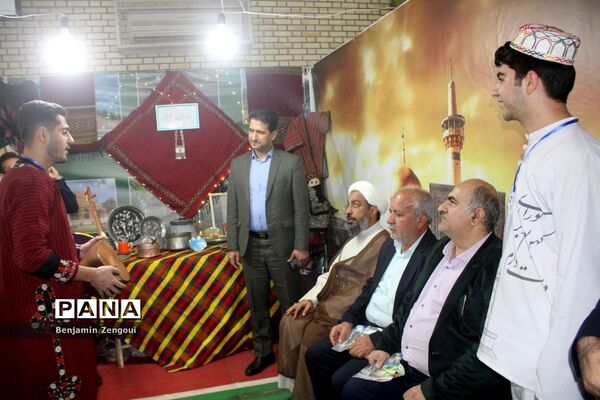 نمایشگاه اقوام دانشجو معلمان پسر سراسر کشور در بوشهر