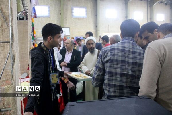 نمایشگاه اقوام دانشجو معلمان پسر سراسر کشور در بوشهر