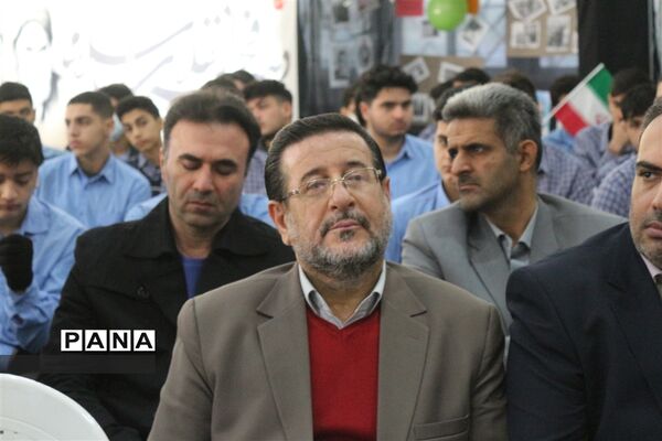 زنگ انقلاب در دبیرستان 15 خرداد ساری