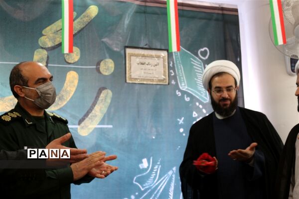 زنگ انقلاب در دبیرستان 15 خرداد ساری