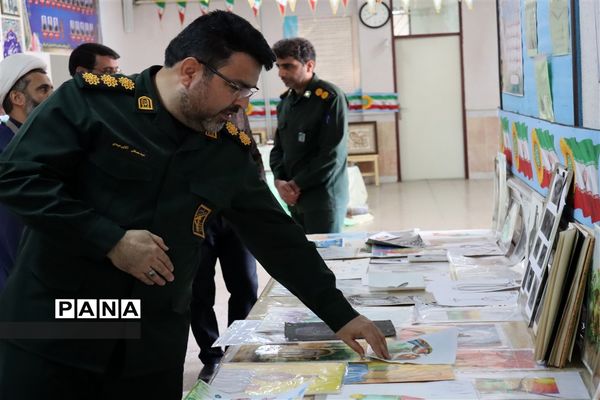 طنین زنگ انقلاب در مدارس شهرستان میبد