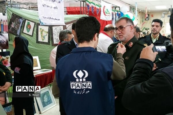 آیین گلبانگ انقلاب اسلامی در مدارس همدان