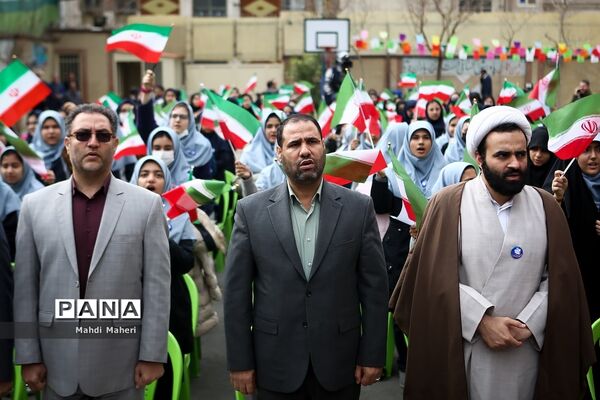 آیین نواختن گلبانگ انقلاب اسلامی با حضور وزیر آموزش و پرورش