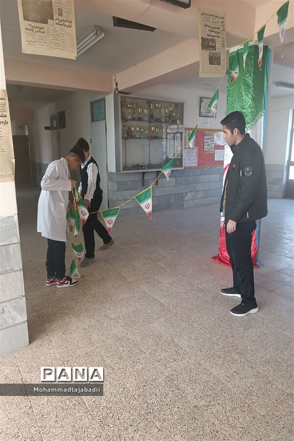 آماده سازی هنرستان شهید دیواندری سبزوار به مناسبت فرا رسیدن دهه فجر
