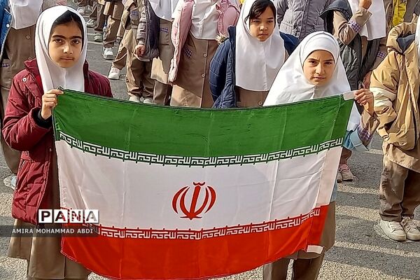 نواخته شدن زنگ انقلاب در مدارس منطقه کهریزک