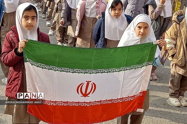 نواخته شدن زنگ انقلاب در مدارس منطقه کهریزک