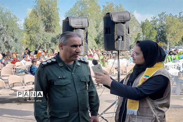 نواختن زنگ انقلاب اسلامی در مدارس شهرستان بهبهان