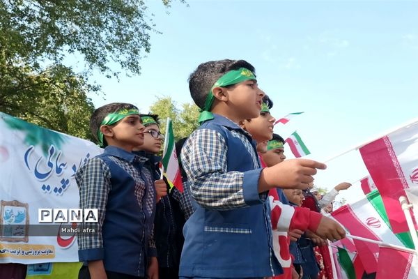 نواختن زنگ انقلاب اسلامی در مدارس شهرستان بهبهان