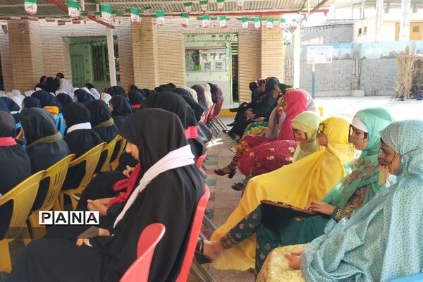 طنین زنگ انقلاب در حاجی آباد