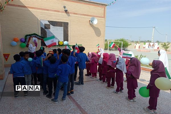 نواخته شدن زنگ انقلاب در مدارس سیریک