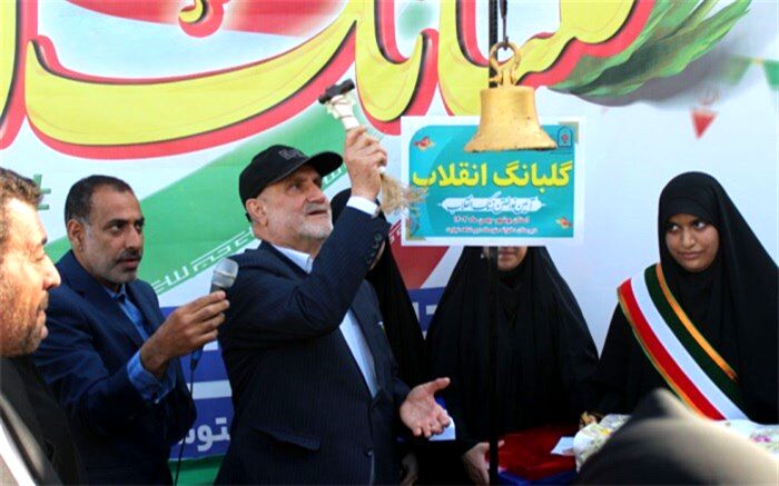 زنگ انقلاب در دبیرستان دخترانه شاهد نجابت‌ بوشهر نواخته شد