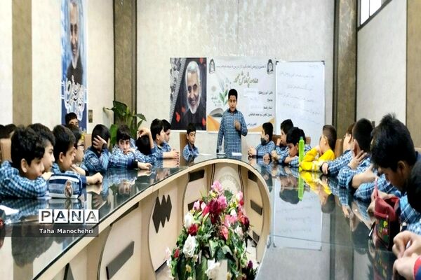 چهاردمین جلسه انجمن پژوهش و تحقیق دانش آموزان ممتاز آموزشگاه علامه طباطبایی