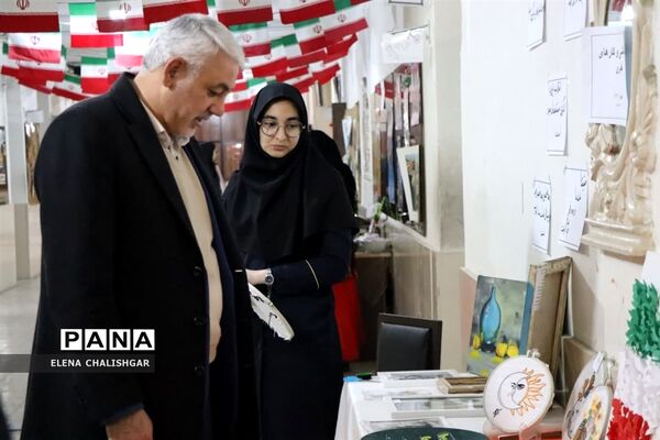 کیک 45 سالگی انقلاب در ناحیه یک بهارستان بریده شد