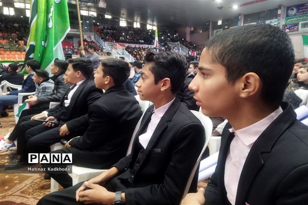 جنگ شادی ویژه برنامه‌ دهه‌ فجر انقلاب اسلامی در مشهد