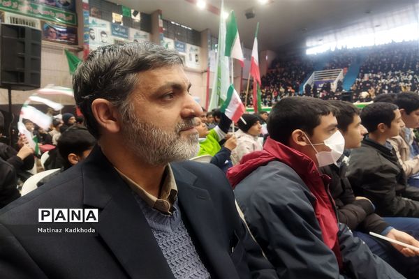 جنگ شادی ویژه برنامه‌ دهه‌ فجر انقلاب اسلامی در مشهد