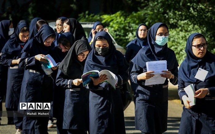 دولت سیزدهم مرجعیت را به مدرسه، معلم و کتاب درسی برگرداند