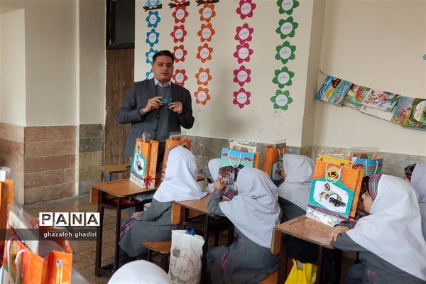 اجرای آخرین مرحله‌ طرح فرهنگ شهروندی اتوبوسرانی مشهد در دبستان شهیدان فاضل الحسینی