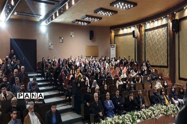 همایش تجلیل از افتخار آفرینان کنکور سراسری سال ۱۴۰۲