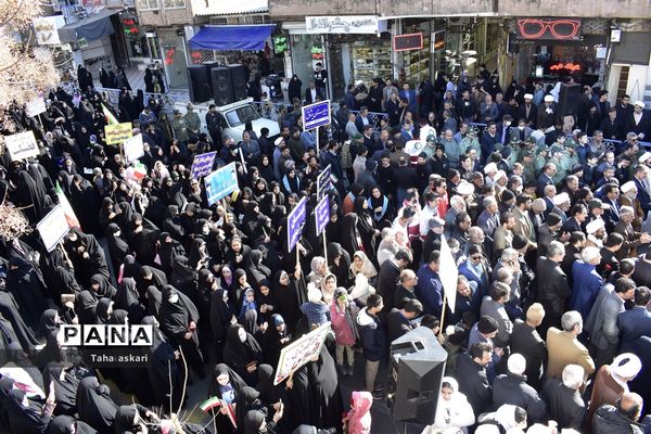 جشن سالروز ورود حضرت امام خمینی ره به میهن و گلبانگ انقلاب در کاشمر