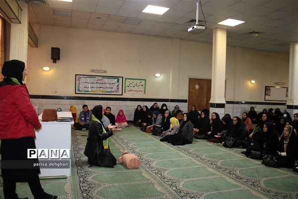 کارگاه آموزش مربیان  و خبرنگاری در ازنا برگزار شد