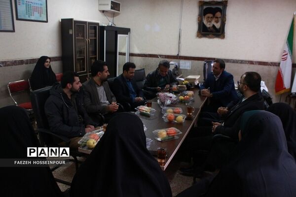 برگزاری مراسم پرشور گلبانگ انقلاب در بهارستان‌دو