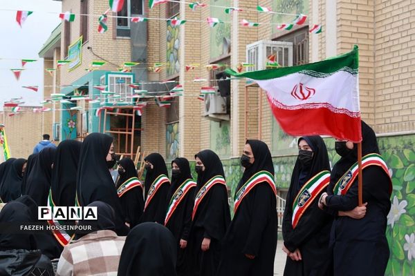 برگزاری مراسم پرشور گلبانگ انقلاب در بهارستان‌دو