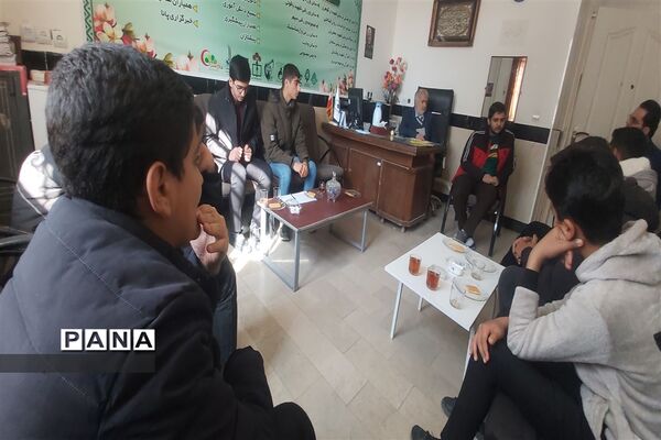هم اندیشی مسئولان قرارگاه ۱۴صفر۲مدارس خلیل آباد با معاون پرورشی و تربیت بدنی