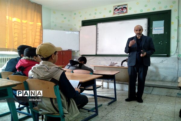 کارگاه آموزش عملی خبرنویسی  انجمن خبرنگاری کانون سلمان خلیل آباد