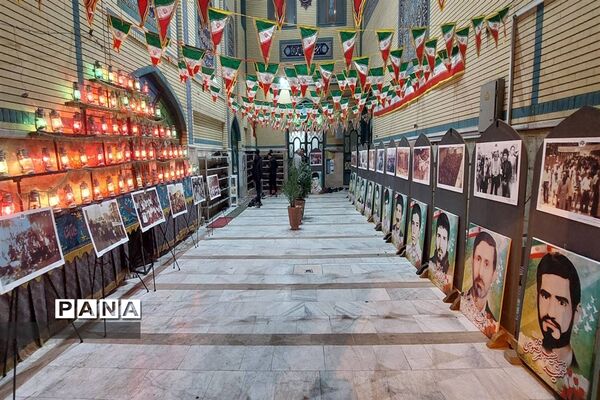 حضور پدر شهید مصطفی احمدی روشن در مراسم آغازین دهه فجر در شهرستان قدس