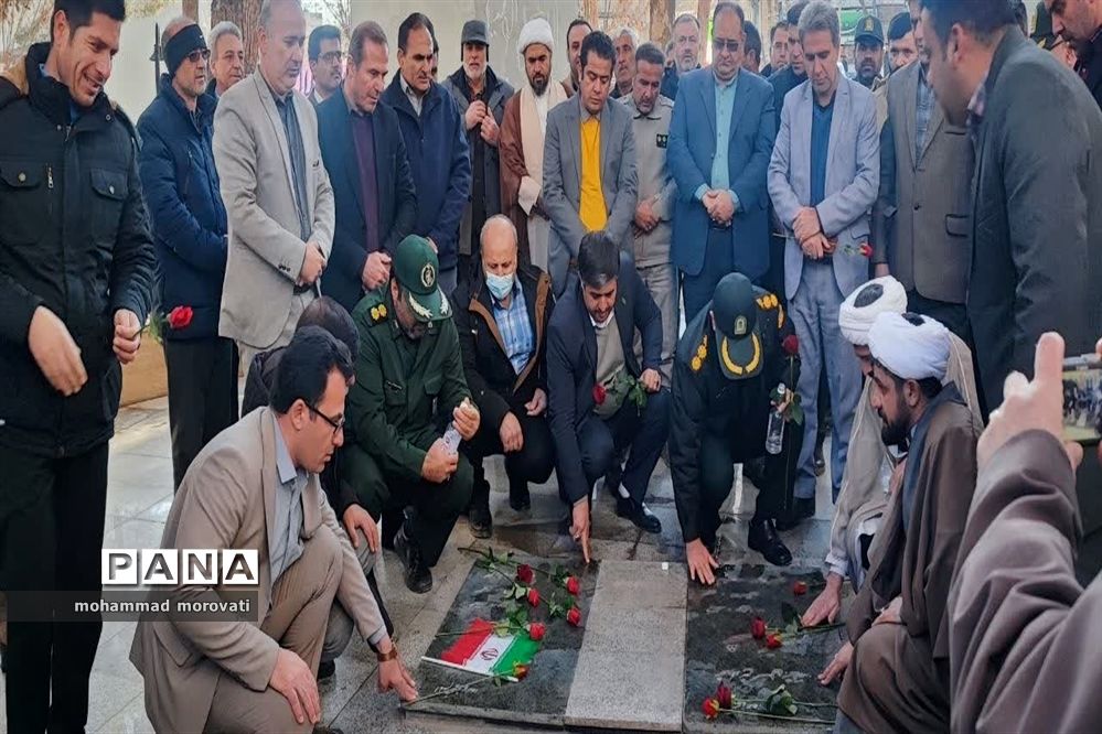 تجدید عهد مسئولان با انقلاب اسلامی