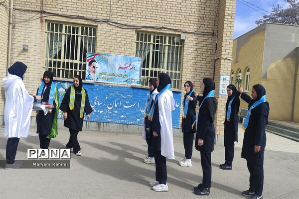 آموزش مهارت‌های پیشتازان سازمان دانش آموزی بجنورد