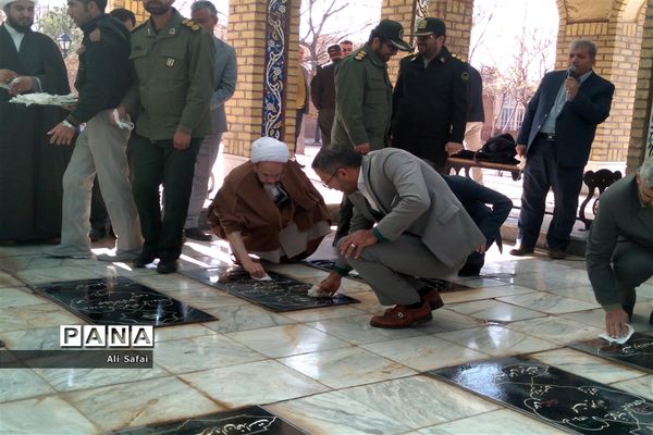 غبار رویی مزار شهدا و رژه موتوری  در شهرستان خلیل آباد 