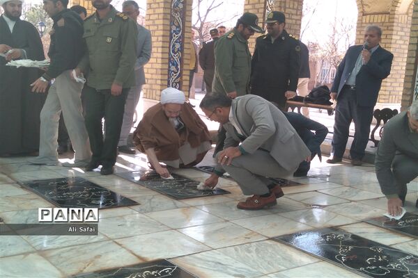 غبار رویی مزار شهدا و رژه موتوری  در شهرستان خلیل آباد 