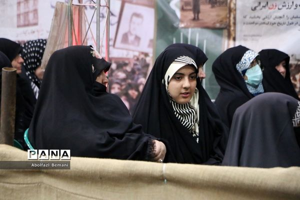 مراسمی در جوار مزار شهید گمنام بوستان شهدای آذر قم