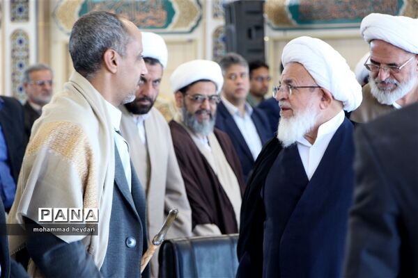 گرامیداشت بازگشت تاریخی امام خمینی(ره) به ایران در یزد