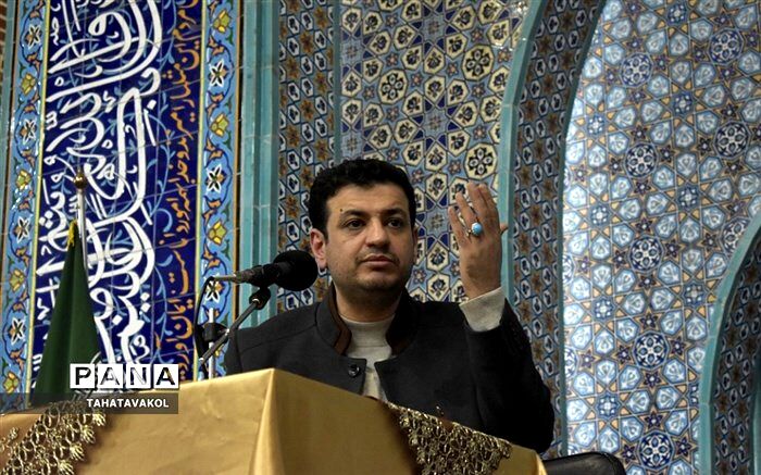 نشست رای اولی‌ها در پردیس با حضور علی‌اکبر رائفی‌پور