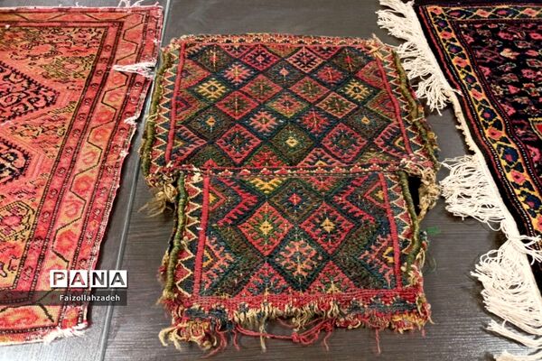 جلسه دانش افزایی رفو و مرمت قالی در هنرستان سمیه منطقه ۱۳